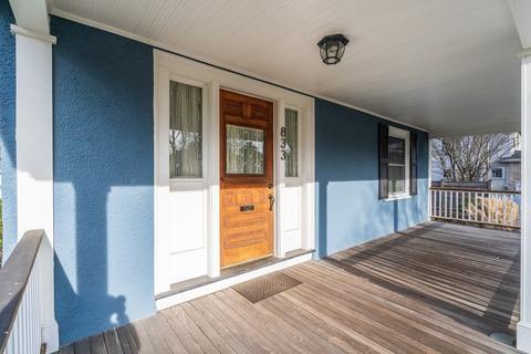833 Great Plain Ave, Needham, MA 02492 photo 28