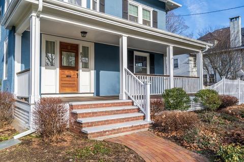 833 Great Plain Ave, Needham, MA 02492 photo 2