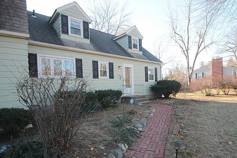 875 Maple Rd, Longmeadow, MA 01106 photo 3