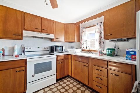 36 Schorr St, Chicopee, MA 01020 photo 22