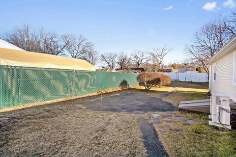 36 Schorr St, Chicopee, MA 01020 photo 8