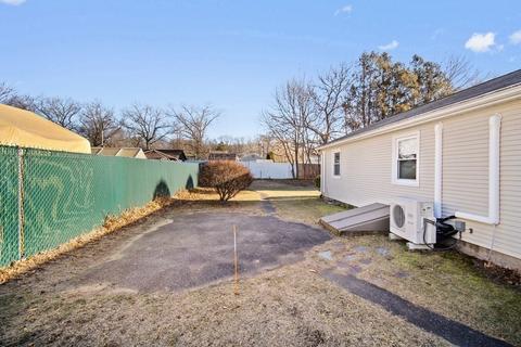 36 Schorr St, Chicopee, MA 01020 photo 7