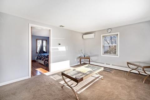 36 Schorr St, Chicopee, MA 01020 photo 15