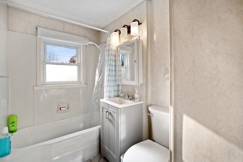 36 Schorr St, Chicopee, MA 01020 photo 14