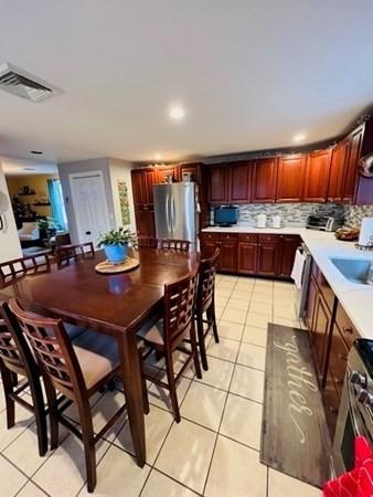 137 Ratcliffe St, Fall River, MA 02723 photo 15