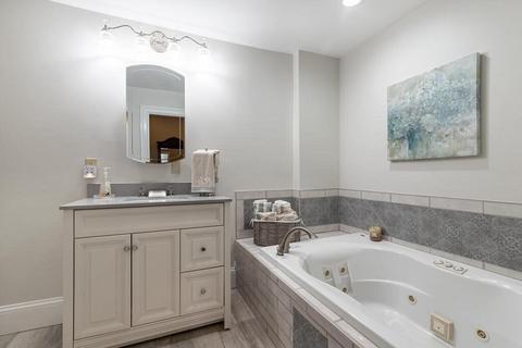 8 Dean Rd, Milton, MA 02186 photo 28