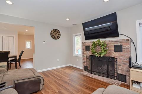 7 Walsh St, Randolph, MA 02368 photo 4