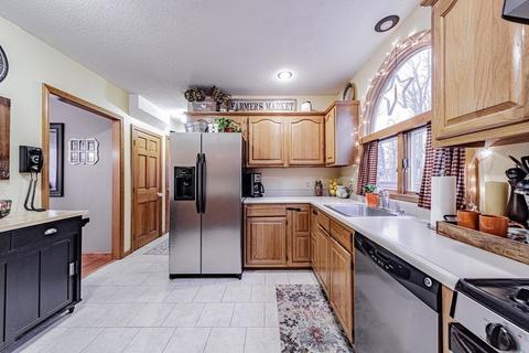 201 Winterset Dr, Springfield, MA 01129 photo 6