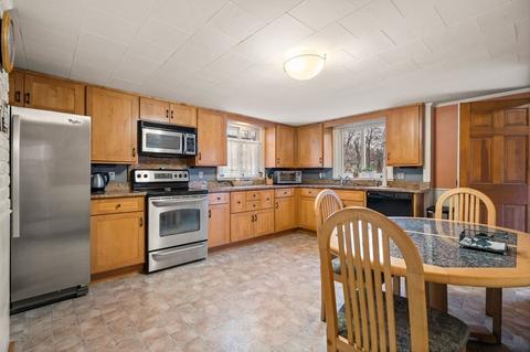 6 Sylvan St, Danvers, MA 01923 photo 9
