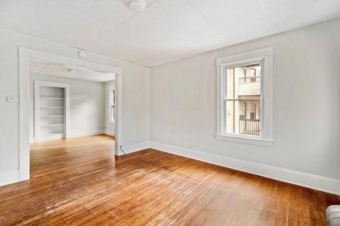 35 Dorne St, Springfield, MA 01105 photo 4