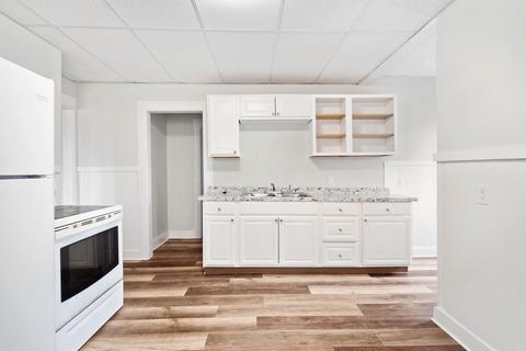 35 Dorne St, Springfield, MA 01105 photo 8