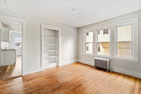 35 Dorne St, Springfield, MA 01105 photo 7