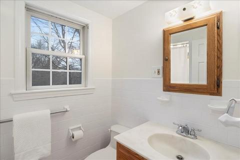 58 Glen St, Dover, MA 02030 photo 25