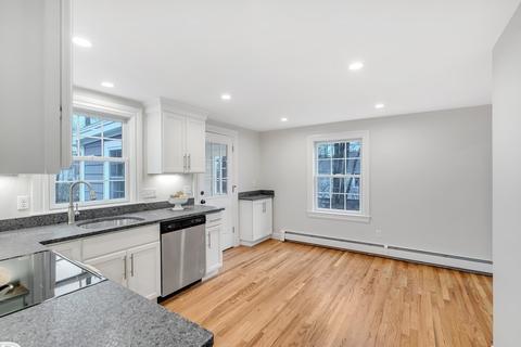 18 Brown St, Maynard, MA 01754 photo 7