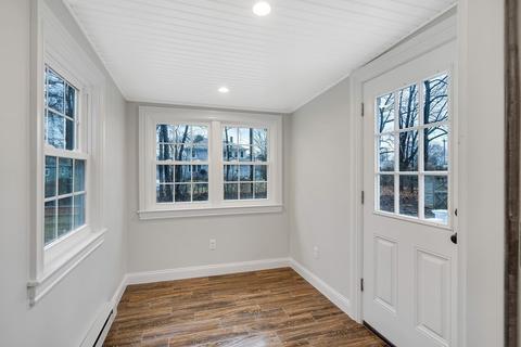 18 Brown St, Maynard, MA 01754 photo 9