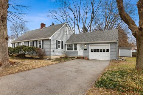 25 Glendale Dr, Danvers, MA 01923 photo 4
