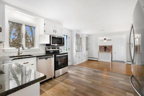 25 Glendale Dr, Danvers, MA 01923 photo 13