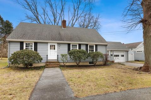 25 Glendale Dr, Danvers, MA 01923 photo 1