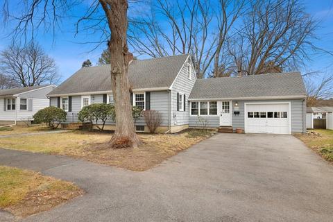 25 Glendale Dr, Danvers, MA 01923 photo 5