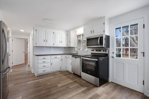 25 Glendale Dr, Danvers, MA 01923 photo 12