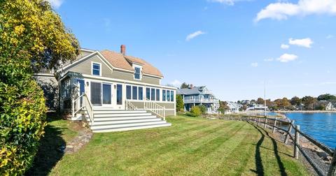 19 Rackliffe St, Gloucester, MA 01930 photo 1