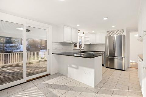 4 Wirling Dr, Beverly, MA 01915 photo 11