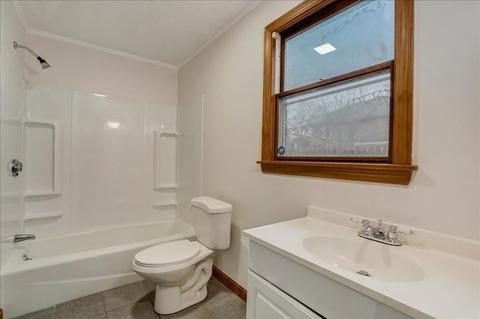 42 Martin St, Buzzards Bay, MA 02532 photo 7