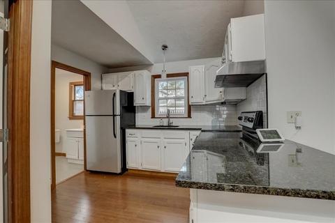 42 Martin St, Buzzards Bay, MA 02532 photo 2