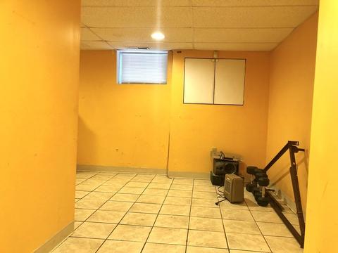 71 Phoenix Ter, Springfield, MA 01104 photo 22