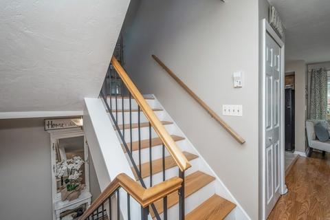 19 Jonathan Cir, Worcester, MA 01604 photo 13