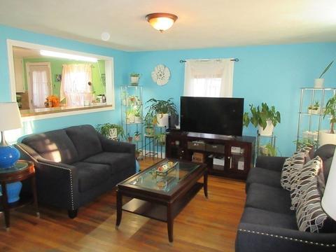 49 Glenham St, Springfield, MA 01104 photo 9