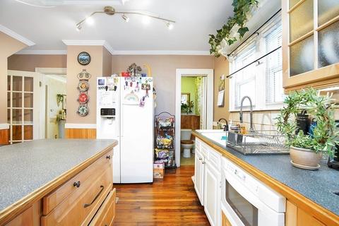 58 Eckington St, Springfield, MA 01108 photo 13