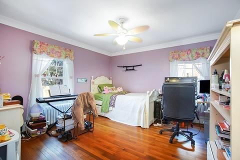 58 Eckington St, Springfield, MA 01108 photo 25