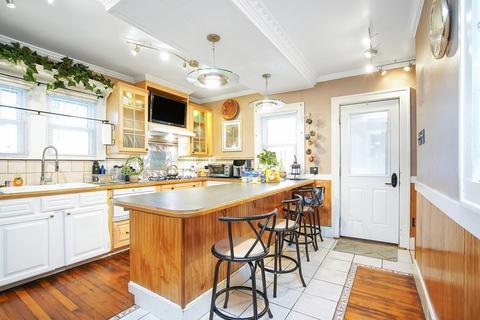 58 Eckington St, Springfield, MA 01108 photo 14