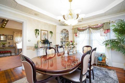 58 Eckington St, Springfield, MA 01108 photo 8