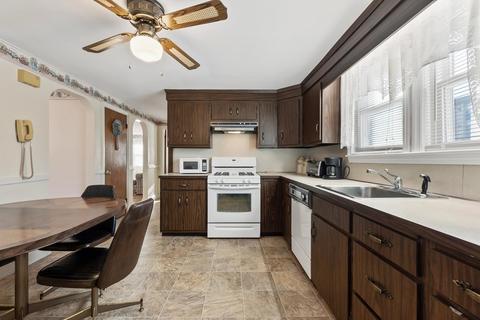 9 Riverside Ct, Saugus, MA 01906 photo 11