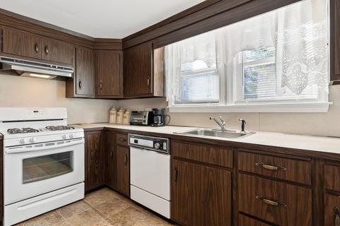 9 Riverside Ct, Saugus, MA 01906 photo 13