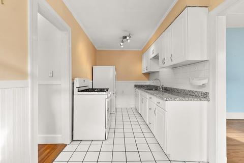 21 Cherry St #1B, Danvers, MA 01923 photo 4