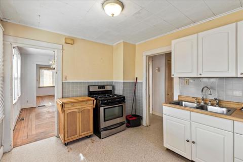 84 Shepherd St, Chicopee, MA 01013 photo 9