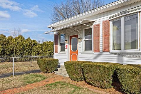 84 Shepherd St, Chicopee, MA 01013 photo 4