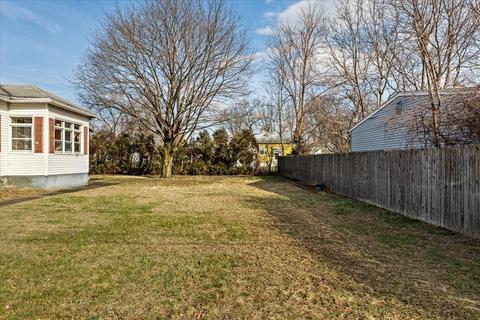 84 Shepherd St, Chicopee, MA 01013 photo 32