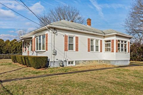 84 Shepherd St, Chicopee, MA 01013 photo 3