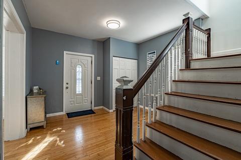 68 Grand St, Springfield, MA 01108 photo 11