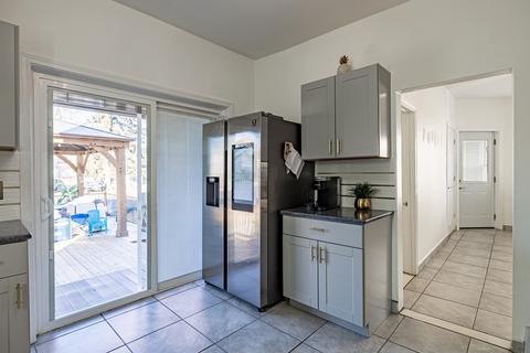 68 Grand St, Springfield, MA 01108 photo 8