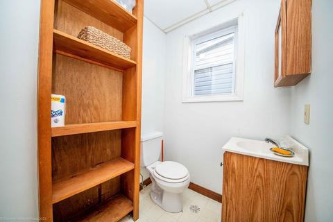 587 Slade St, Fall River, MA 02724 photo 20