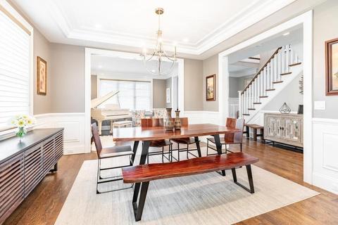 166 Jarvis Cir, Needham, MA 02492 photo 9