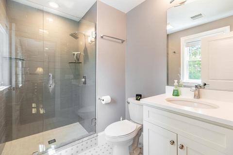 166 Jarvis Cir, Needham, MA 02492 photo 31
