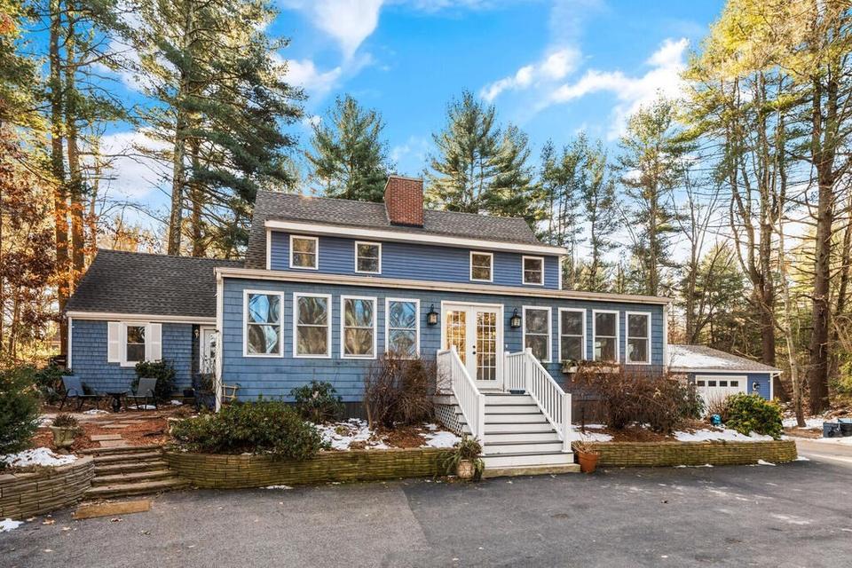 327 Elm St E, Raynham, MA 02767 27 Photos MLS 72933017 Movoto