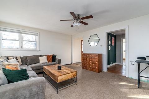 5 Porter St, Beverly, MA 01915 photo 4