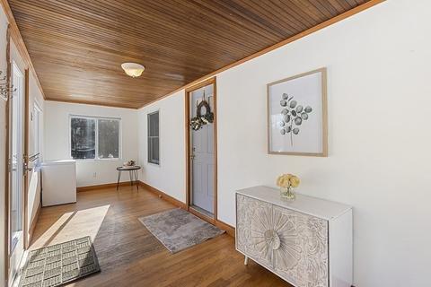 38 Main St, Acton, MA 01720 photo 3